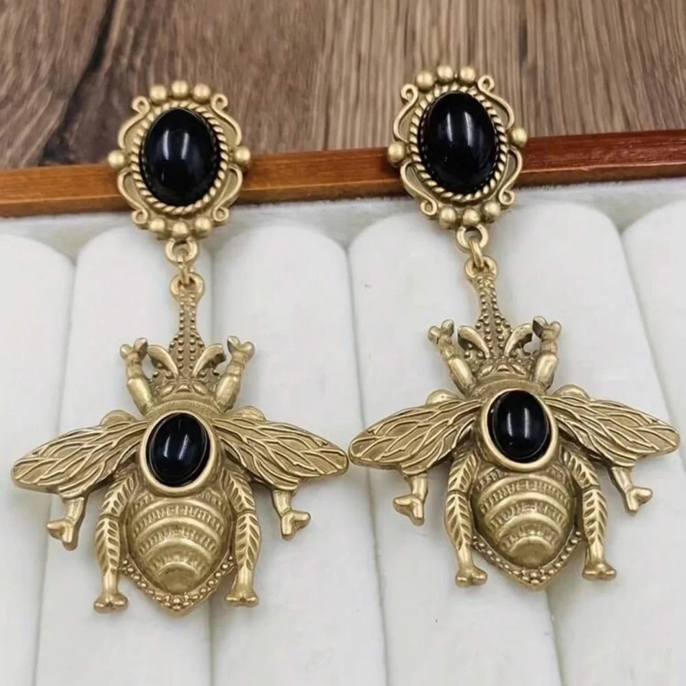 Victorian Bee Gold Tone Earrings Bumblebee Baroque Black Stone Vintage Style NEW